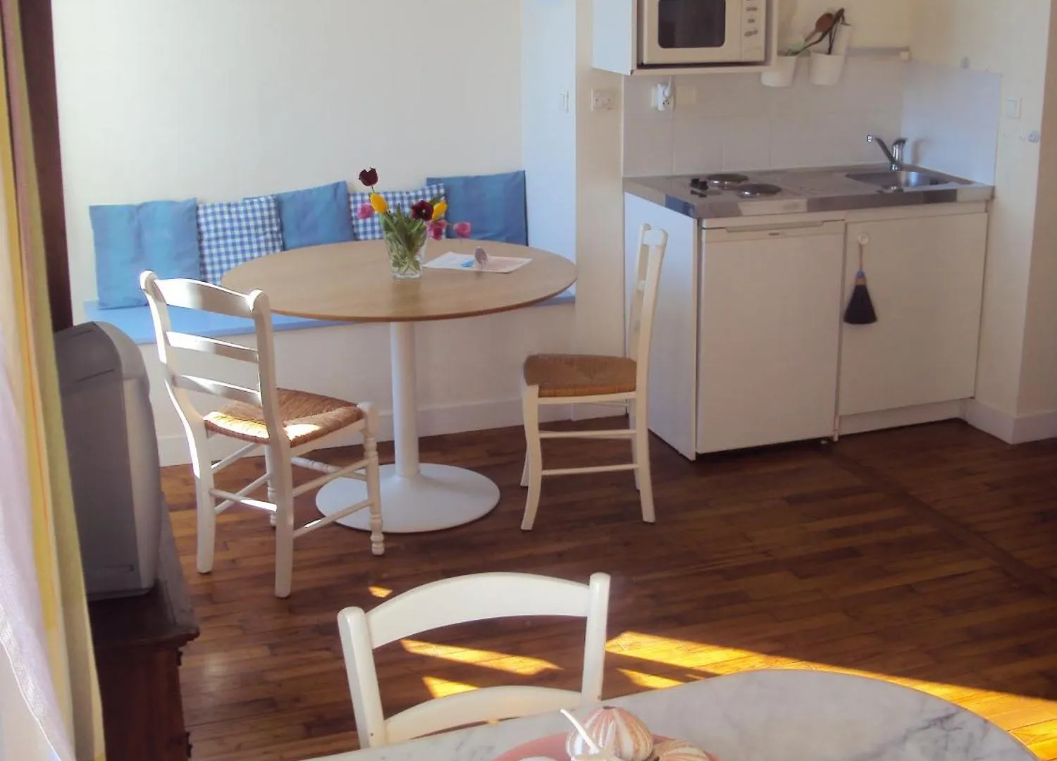 Апартаменты Appartement Fleurs Локтюди